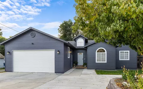 403 S Chestnut St, Ellensburg, WA 98926