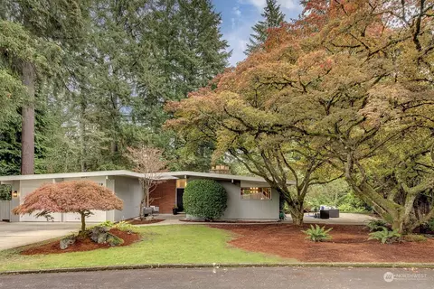 16819 SE 3rd Pl, Bellevue, WA 98008
