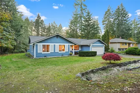 9400 Emerald Dr SE, Port Orchard, WA 98367
