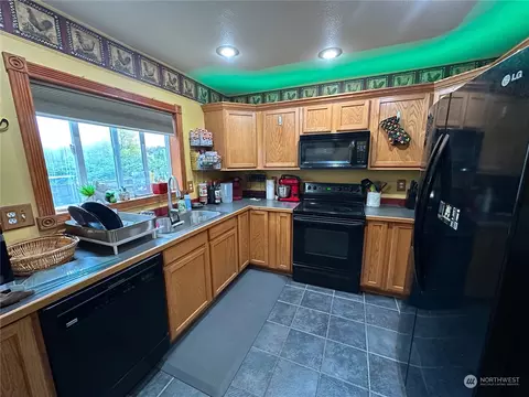 308 Icey St SW, Orting, WA 98360 photo 4