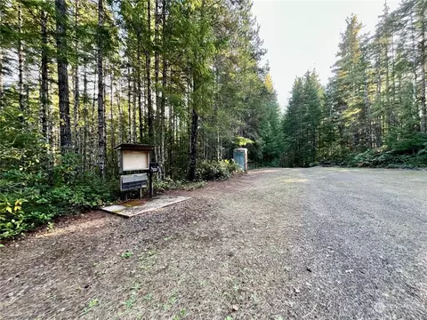1421 NE Blacksmith Dr, Belfair, WA 98528