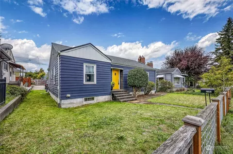 2307 11th St, Bremerton, WA 98312