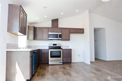 702 E Cascade St, Othello, WA 99344 photo 7