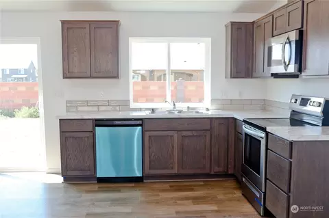 702 E Cascade St, Othello, WA 99344 photo 10