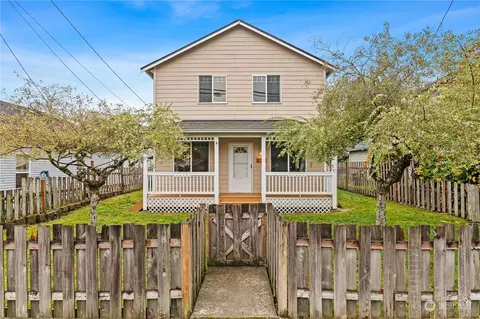 210 S Alder Ave, Granite Falls, WA 98252