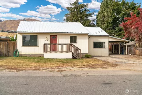 1114 Poplar Ave, Wenatchee, WA 98801