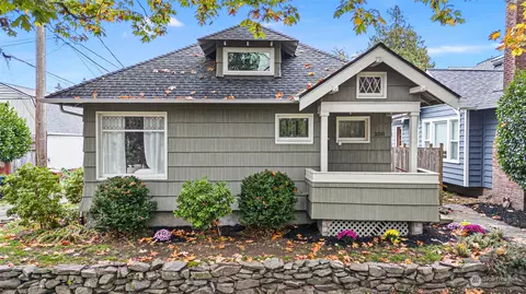 2511 N Warner St, Tacoma, WA 98406