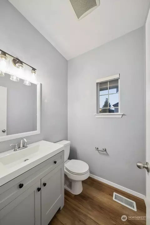 Bath - 1210 Quail Ave SW, Orting, WA 98360 photo 2 of 4
