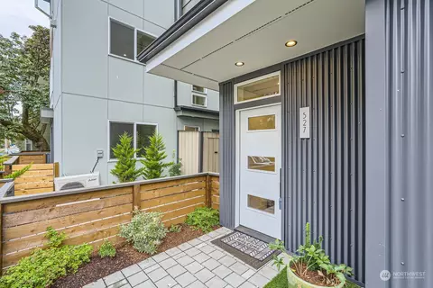 527 22nd Ave, Seattle, WA 98122