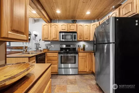 28600 N Mt Spokane Park Dr #636, Mead, WA 99021