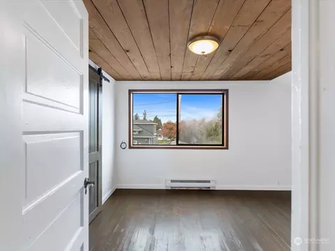Bedroom - 1909 Summit Ave, Everett, WA 98201 photo 3 of 4