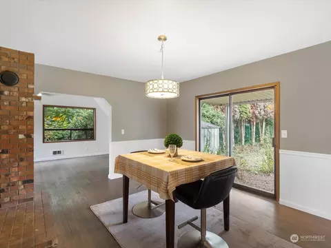 Dining - 1909 Summit Ave, Everett, WA 98201 photo 1 of 2