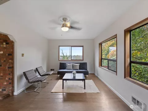 Living - 1909 Summit Ave, Everett, WA 98201 photo 2 of 3