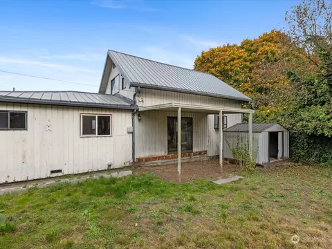 Exterior - 1909 Summit Ave, Everett, WA 98201 photo 5 of 8
