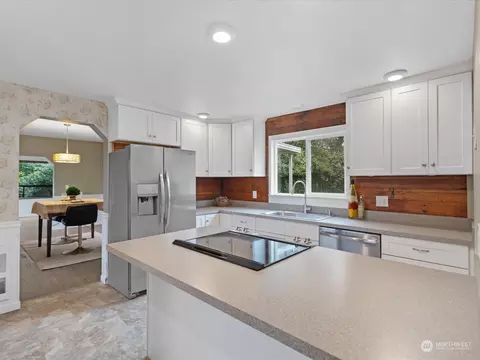 Kitchen - 1909 Summit Ave, Everett, WA 98201 photo 3 of 4