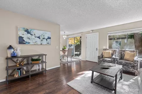 6103 SW 204th St #B4, Lynnwood, WA 98036