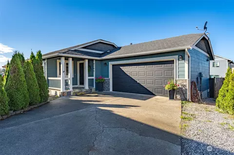 4795 Oyster Dr, Blaine, WA 98230