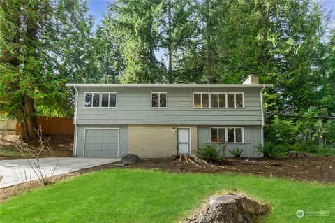 1415 151st Ave SE, Bellevue, WA 98007