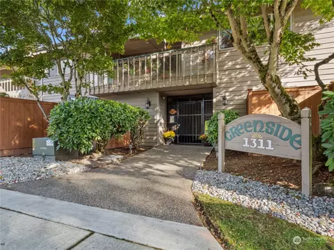 1311 N Highlands Pkwy #1, Tacoma, WA 98406