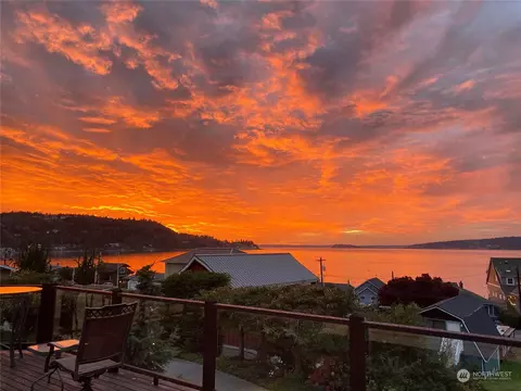 169 Skagit Ave, Camano Island, WA 98282