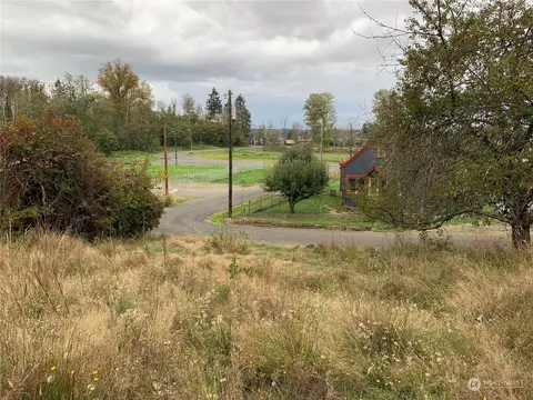 705 E 3rd St, Centralia, WA 98531