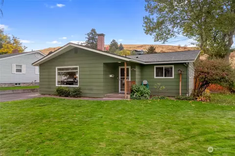 602 S Elizabeth St, Milton Freewater, OR 97862
