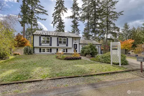 9522 157th St E, Puyallup, WA 98375