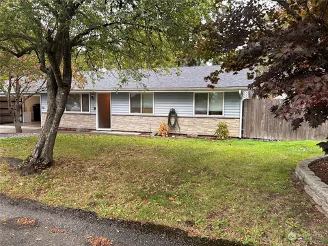 2302 Parkwood Blvd, Puyallup, WA 98374