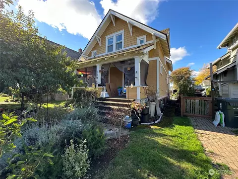 838 S Oakes St, Tacoma, WA 98405