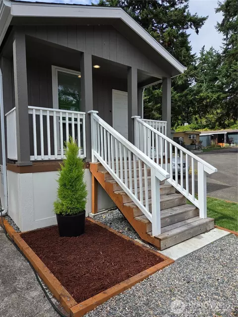 507 131st St E #L, Tacoma, WA 98445