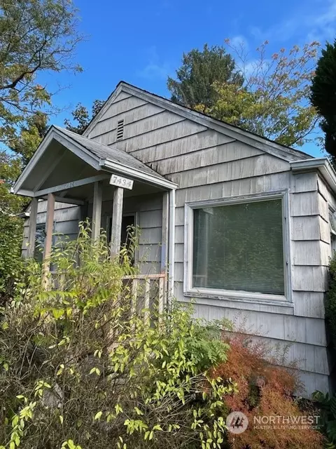 7434 California Ave SW, Seattle, WA 98136