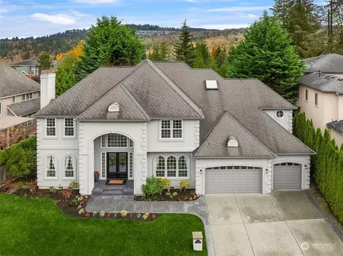 8210 154th Ave SE, Newcastle, WA 98059
