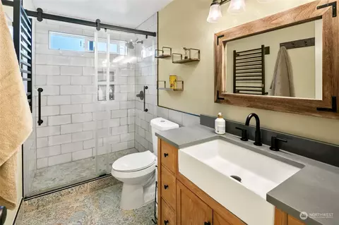 Bath - 16728 26th Ave SE, Bothell, WA 98012 photo 1 of 2