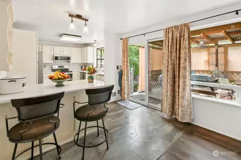 Kitchen - 16728 26th Ave SE, Bothell, WA 98012 photo 5 of 5