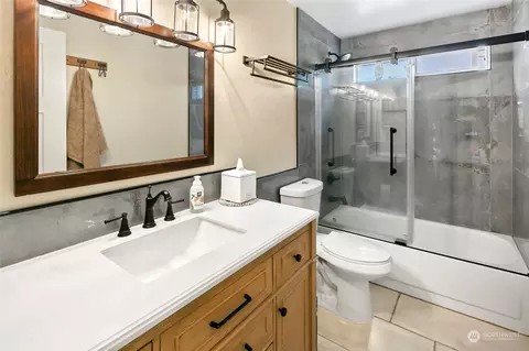 Bath - 16728 26th Ave SE, Bothell, WA 98012 photo 2 of 2