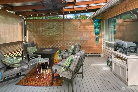 Exterior - 16728 26th Ave SE, Bothell, WA 98012 photo 5 of 9