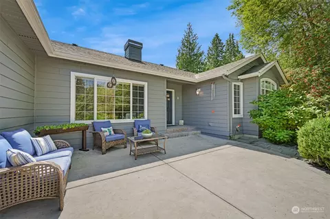4008 Creek Pl, Mount Vernon, WA 98273