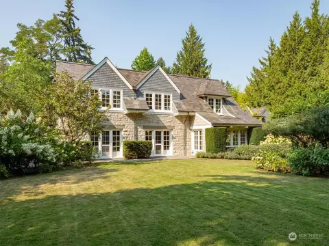 8106 Overlake Dr W, Medina, WA 98039
