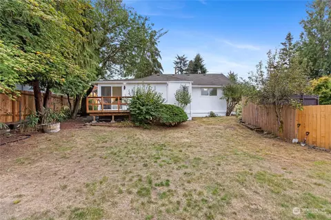 448 SW 143rd St, Burien, WA 98166