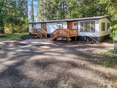 17512 24th St NW, Lakebay, WA 98349