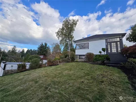 2014 Young St, Aberdeen, WA 98520