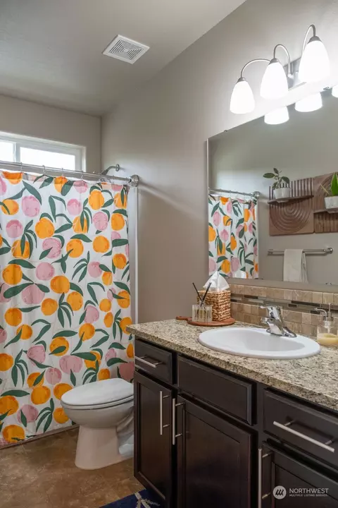 Bath - 1369 Caprio Loop, Walla Walla, WA 99362 photo 1 of 4