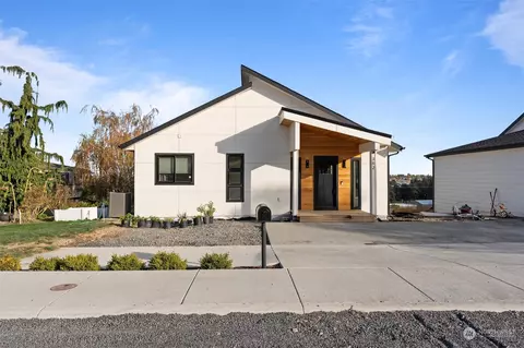 382 Strand Rd, Ephrata, WA 98823