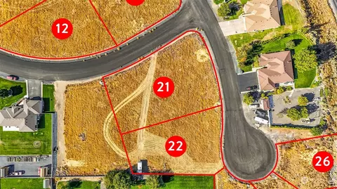 7949 NE Blue Jay Dr, Moses Lake, WA 98837