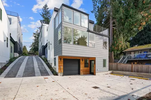 12011 36th Ave NE #B, Seattle, WA 98125