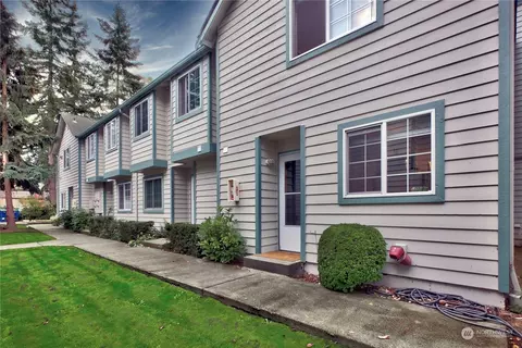 21307 50th Ave W #A4, Mountlake Terrace, WA 98043