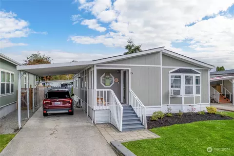 1120 S 25th St #15, Mount Vernon, WA 98274
