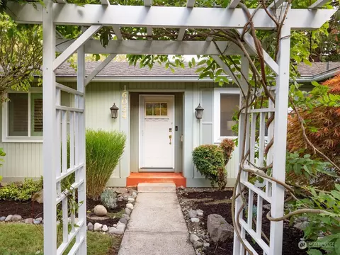 16054 132 Nd Pl SE, Renton, WA 98058