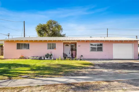 157 Carswell Dr, Moses Lake, WA 98837