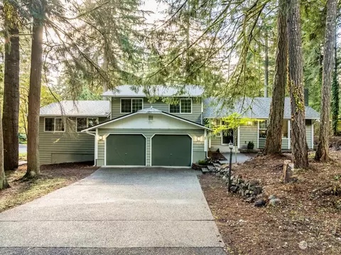 2214 Lakemoor Dr, Olympia, WA 98512